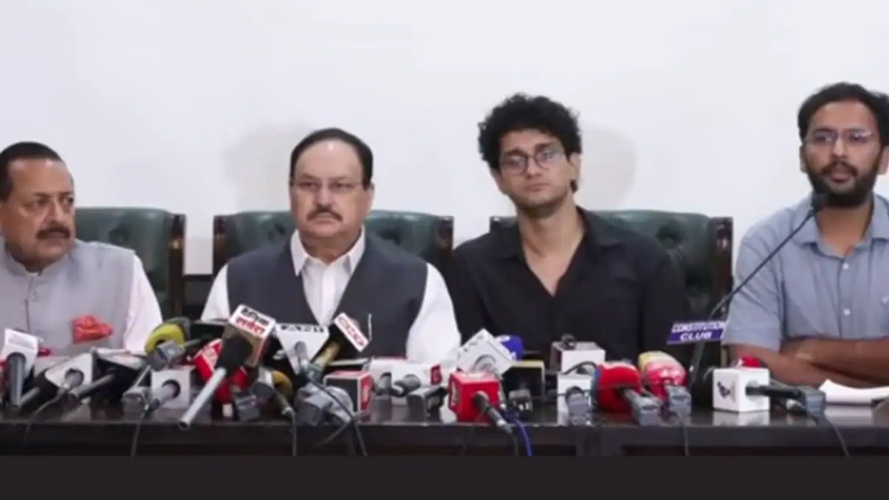 ককরোচ পার্টির আরও ২ দাবি মানল ভারত সরকার