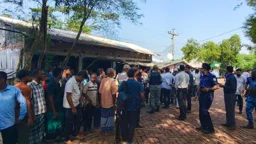 প্রধানমন্ত্রীর সফর ঘিরে খুলনায় উৎসবের আমেজ, উন্নয়নের আশায় উপকূলবাসী