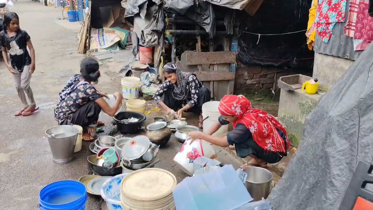 মুসলিম হওয়ায় ১৭ দিন পানি-বিদ্যুৎহীন কলকাতার ৫০০ পরিবার
