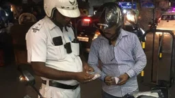 সপ্তমীর রাতে কলকাতায় ৮৩৩টি মামলা, আটক ৬১