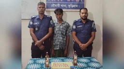 কুড়িগ্রামে ইয়াবা-মদসহ যুবক আটক