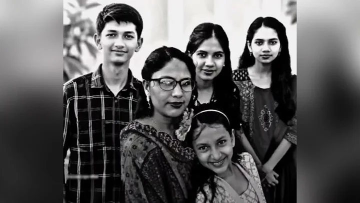স্বর্ণ অক্ষত কিন্তু গায়েব মোবাইল, লক্ষ্মীপুরে চার হত্যাকাণ্ডে নতুন রহস্য