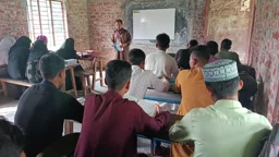 বেতন ছাড়াই অবসরে শিক্ষকেরা, ২৬ বছরেও এমপিও হয়নি মাদ্রাসা