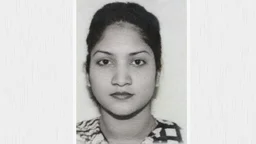 দুই বাসের চাপায় মাইলস্টোনের শিক্ষিকা নিহত