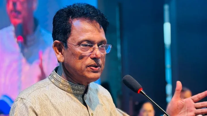 নিম্নমানের বই সরবরাহকারিদের দৃষ্টান্তমূলক শাস্তি দেওয়া হবে : শিক্ষামন্ত্রী