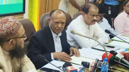 সরকারি চাকরিজীবীদের কাজ কিছু চুরি করা, কিছু কাজ করা: পরিবেশমন্ত্রী
