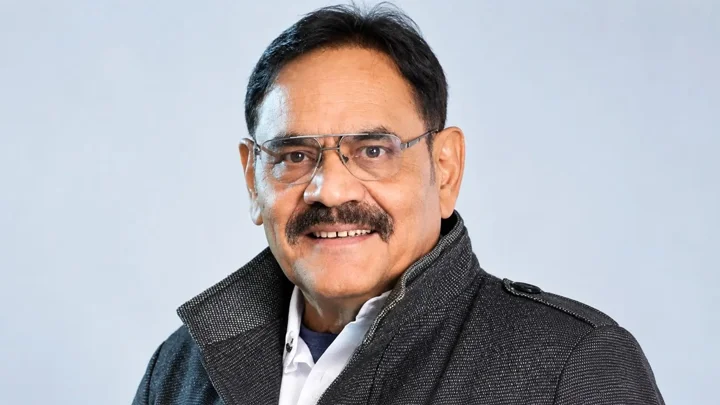 ক্যানসারের কাছে হেরে গেলেন বলিউড অভিনেতা মুশতাক