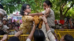 ভারতের তরুণদের পথ দেখিয়েছে বাংলাদেশ: নেহা বোরা