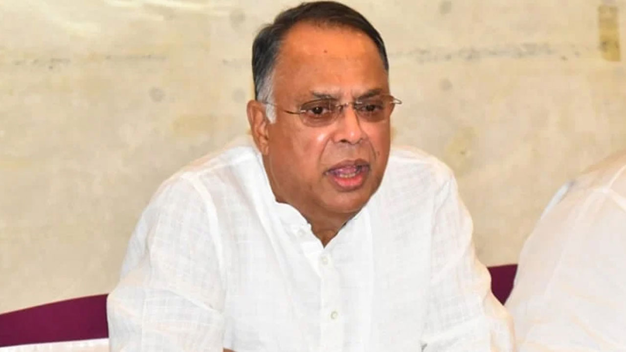 অটোরিকশার কারণে বিদ্যুতের চাহিদা হঠাৎ বেড়ে গেছে: জ্বালানিমন্ত্রী