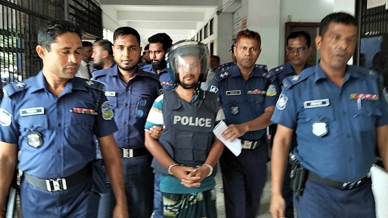 গ্রেপ্তার হরিদাস চন্দ্র তরনী দাস। ছবি : সংগৃহীত