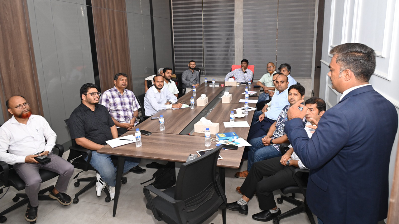 কুবির র্যাংকিং উন্নয়নে ইরাসমাস প্রতিনিধির সঙ্গে আলোচনা