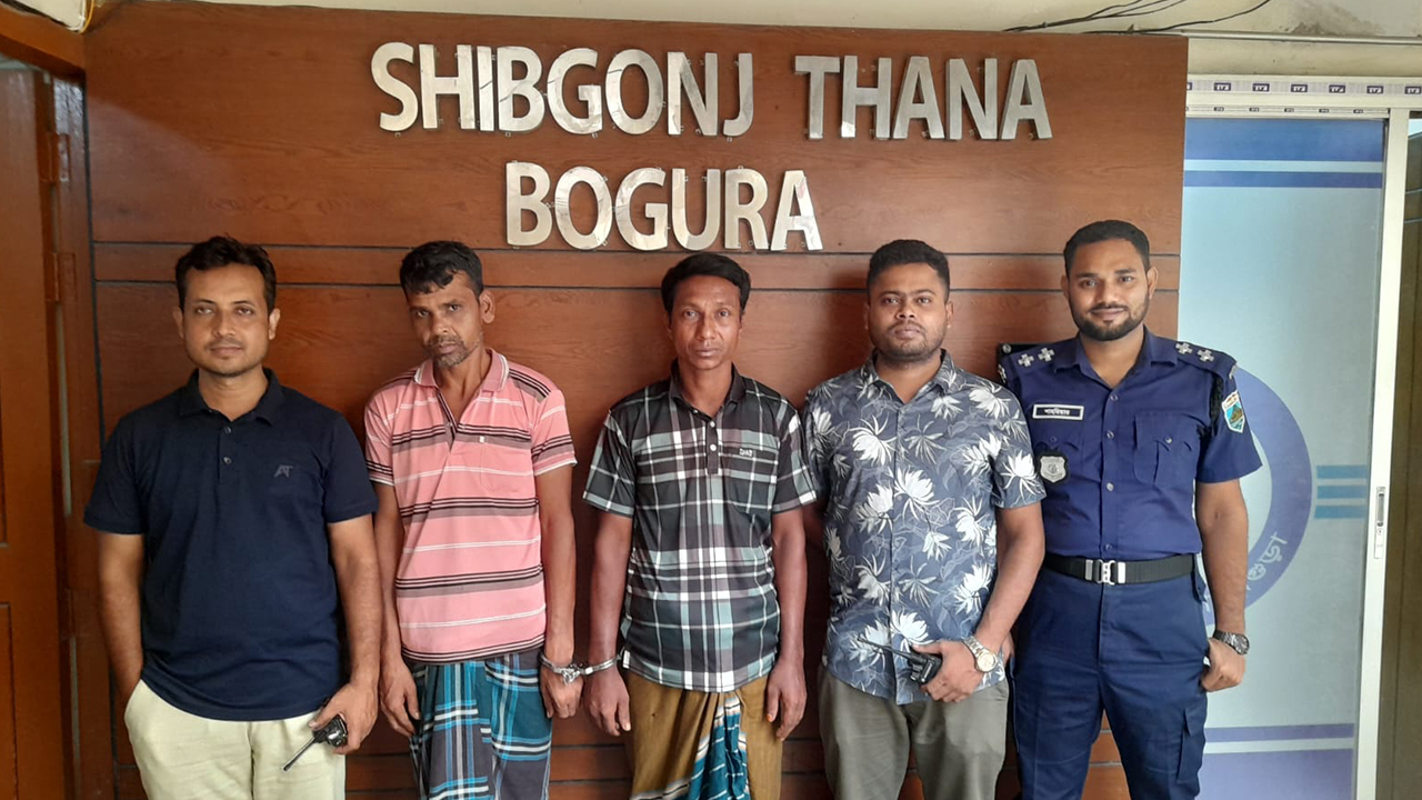 ডাকাতি করতে গিয়ে মিল মালিককে হত্যা, দুজন গ্রেপ্তার