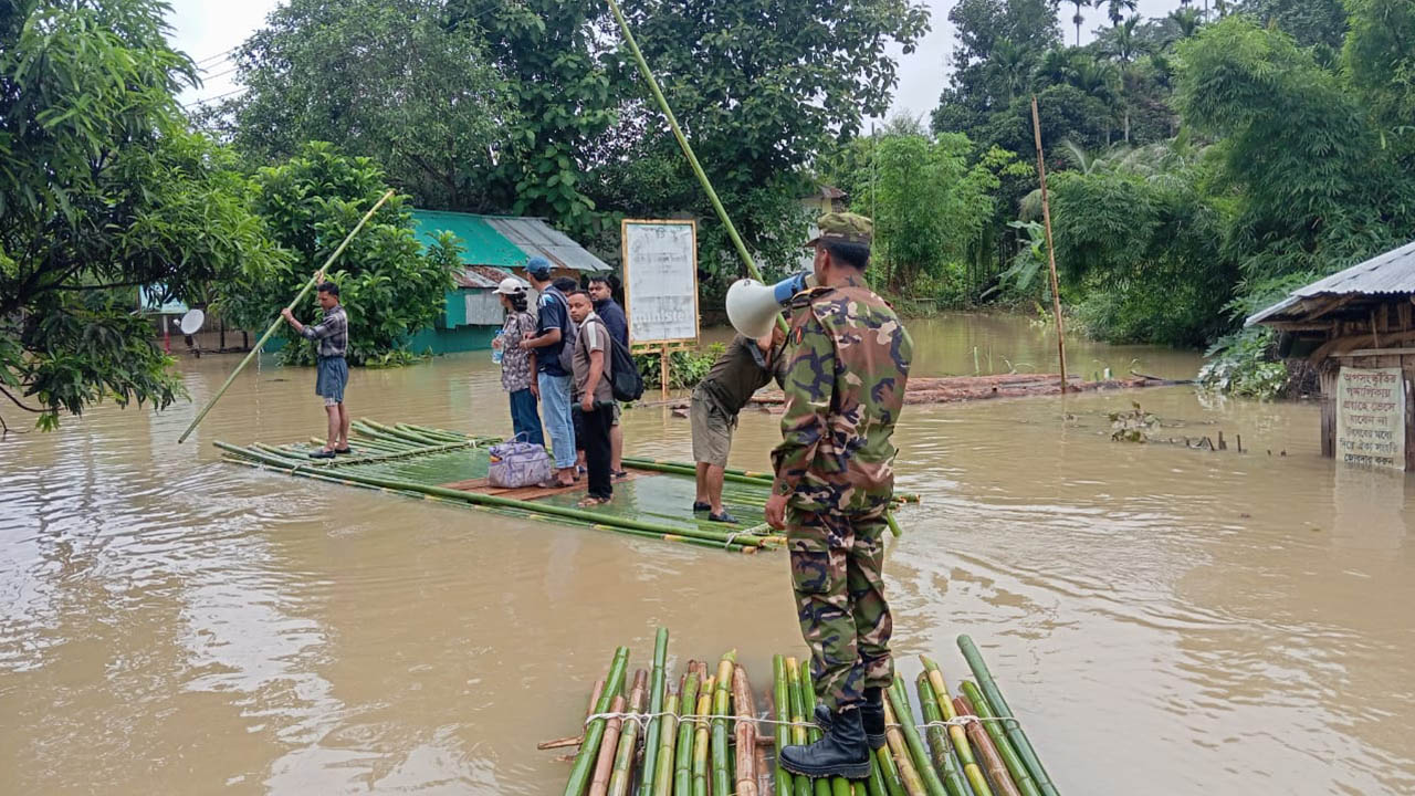 রাঙামাটিতে প্লাবিত ৩০ গ্রাম, সাজেক ছাড়লেন আটকে পড়া পর্যটকরা