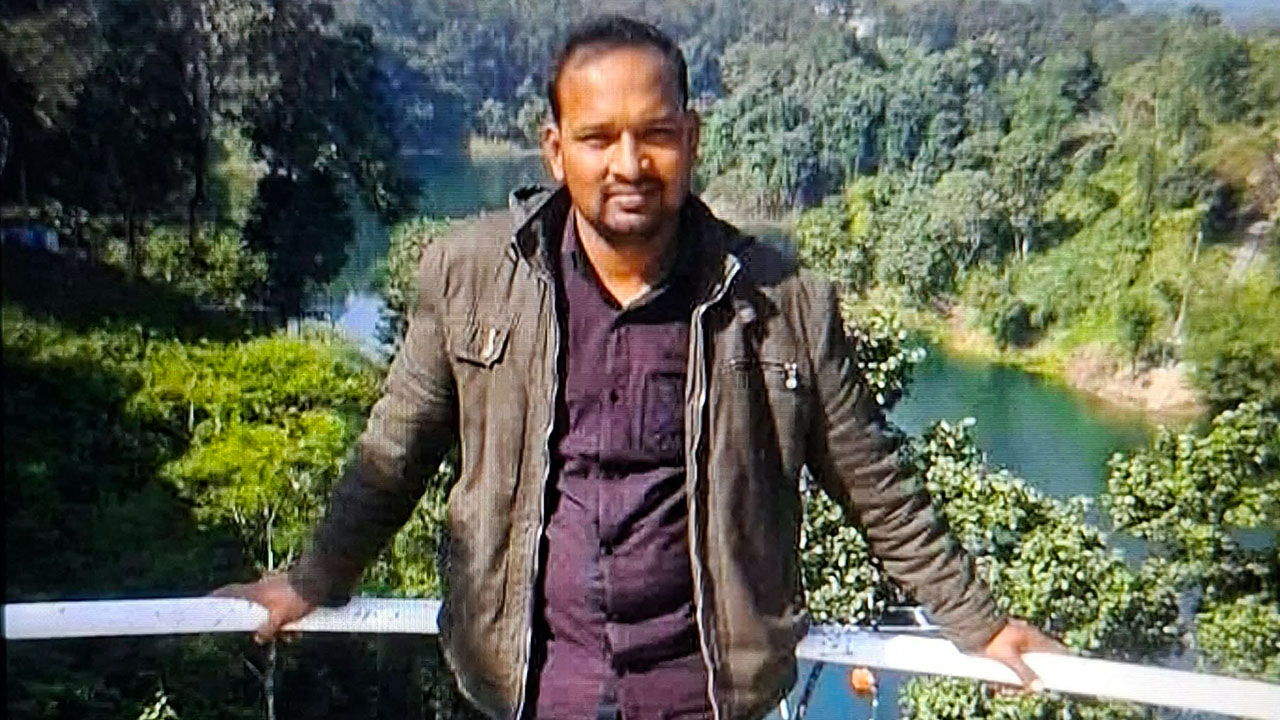 দুই গাড়ির চাপায় জামায়াত নেতা নিহত, শরীর থেকে হাত বিচ্ছিন্ন 