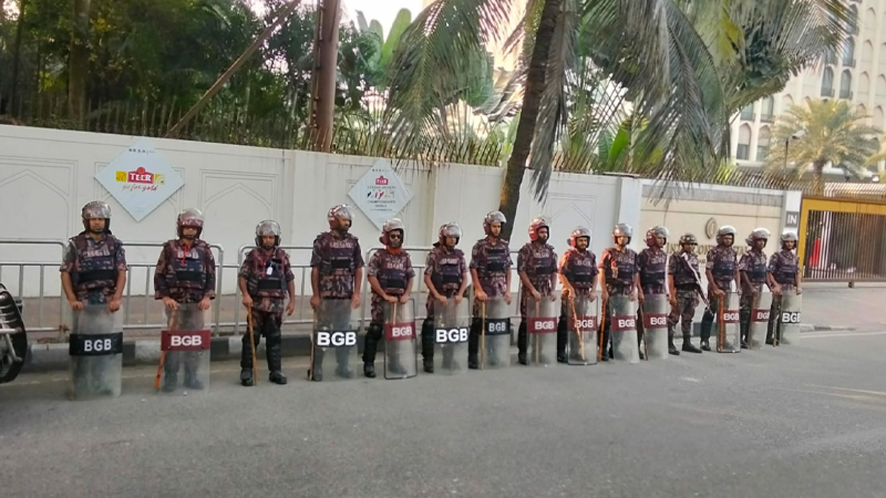 রাজধানীর গুরুত্বপূর্ণ পয়েন্টে বিজিবি মোতায়েন