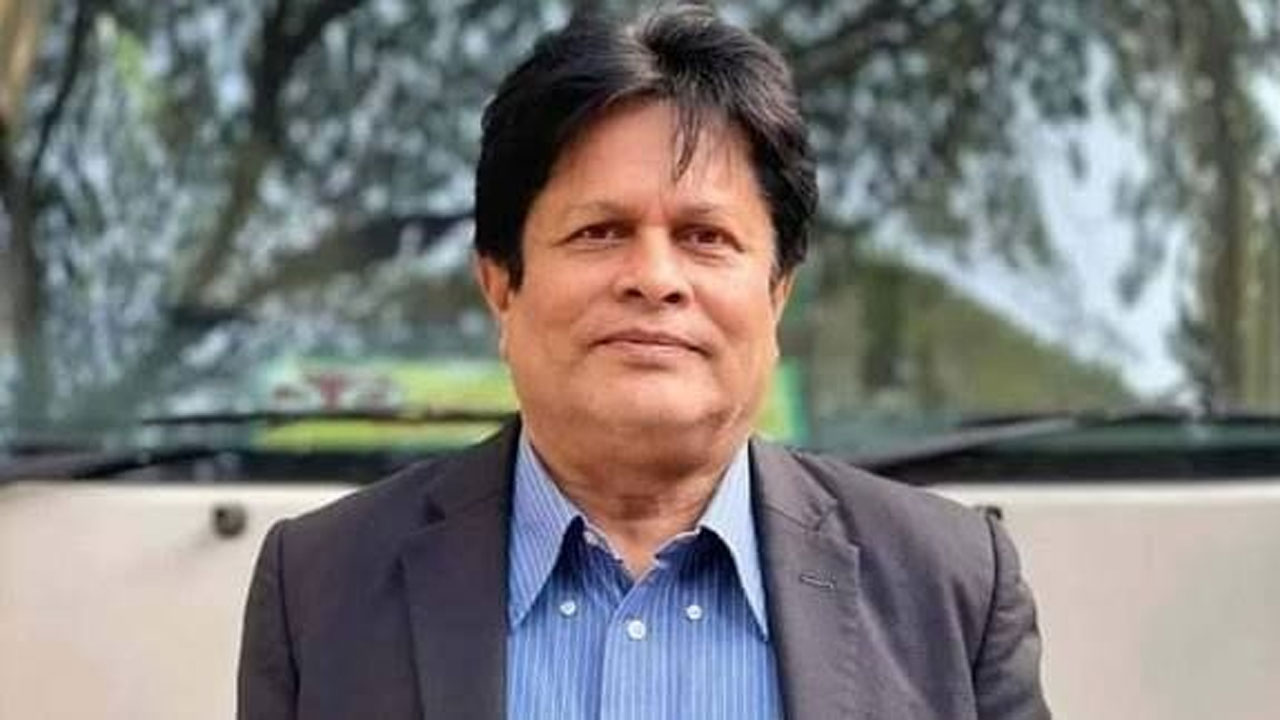 ক্যাম্পাস থেকে বের করে দেওয়ার পর জবি ডিনের পদত্যাগ