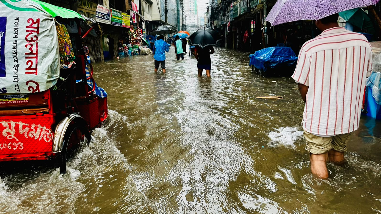 ঢাকার পানি নামার ৪১ গেটের ২২টিই অচল