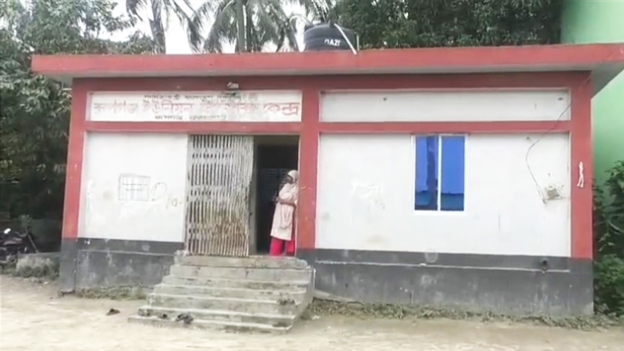 চিকিৎসক নেই, ওষুধও সীমিত