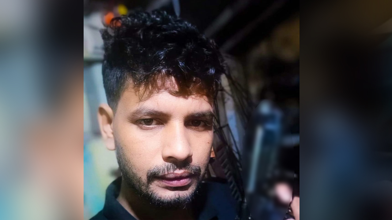 বোমা হামলা করে ডিবির কাছ থেকে আসামি ছিনতাই