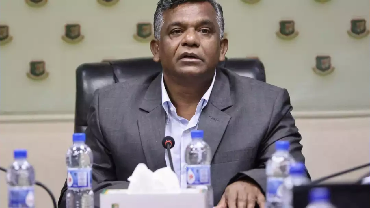 বিসিবির অর্থায়ন স্থগিত চেয়ে আইসিসিতে আমিনুলের চিঠি