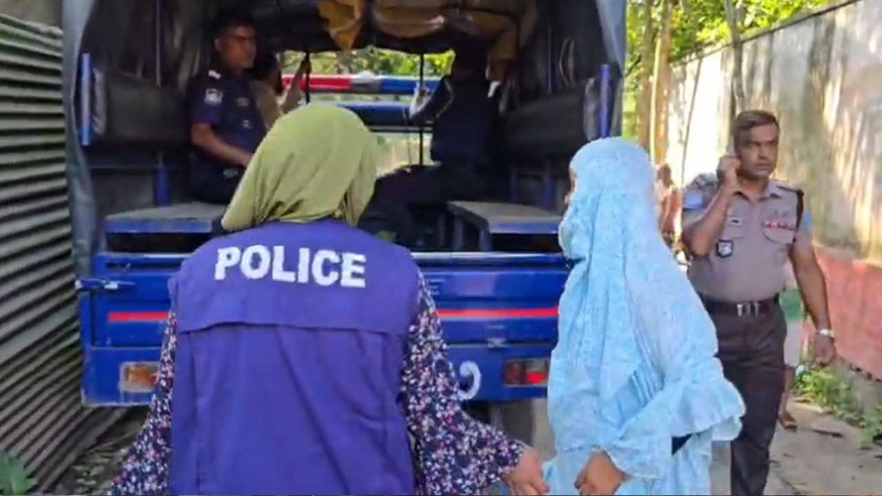 শিশুর পা মুচড়ে দেওয়া চাচি পলাতক, জিজ্ঞাসাবাদের জন্য আটক ৩