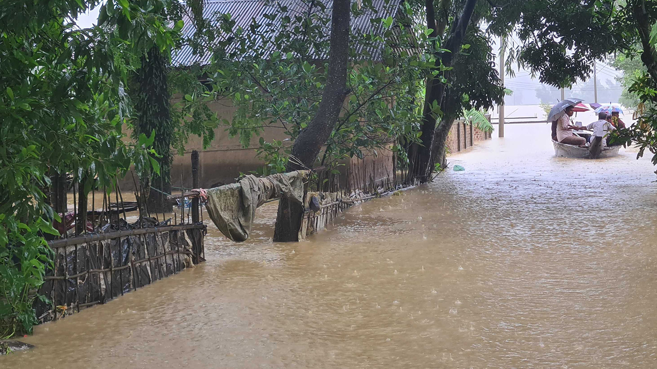 বন্যায় এ পর্যন্ত মারা গেছেন ৫৪ জন: ত্রাণমন্ত্রী