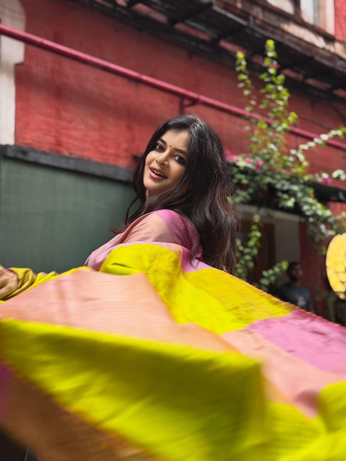 ছবি: অভিনেত্রীর ফেসবুক পেজ থেকে