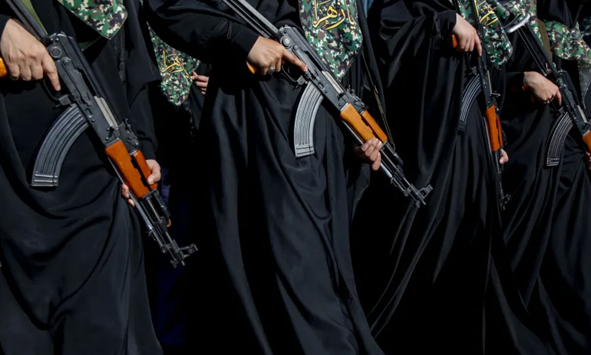 Irani-Women-gun