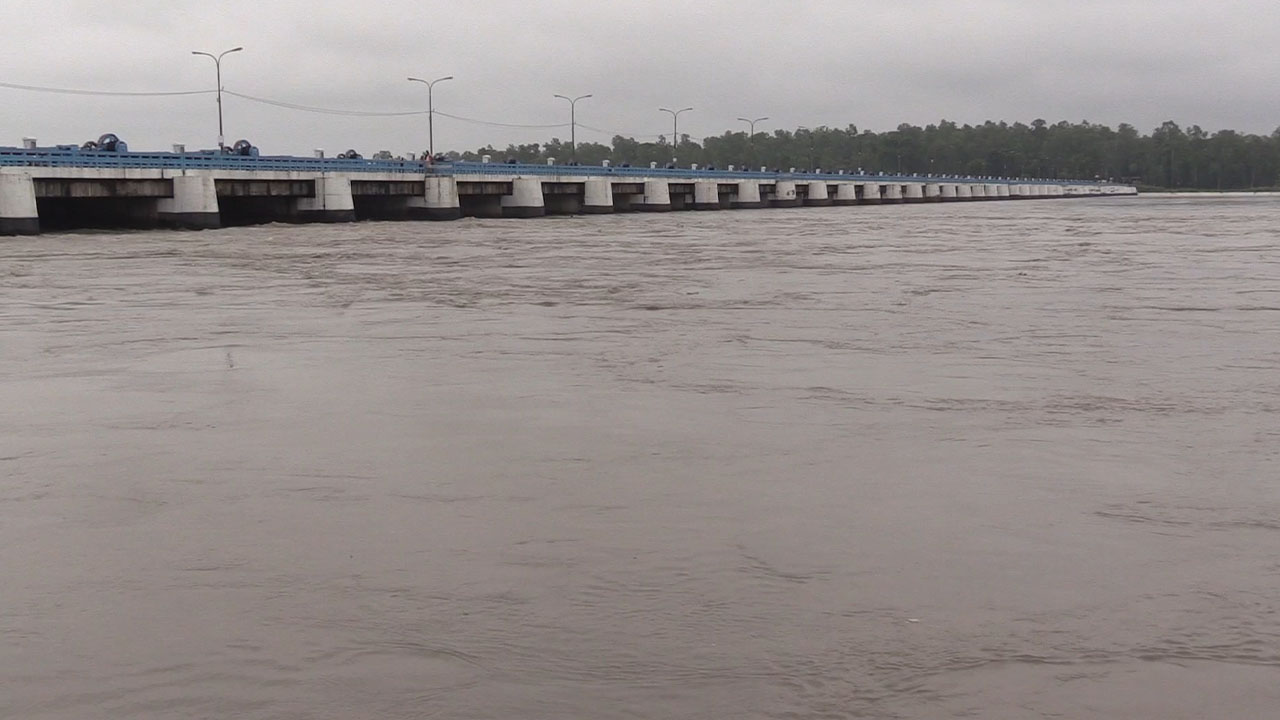 বিপৎসীমার ওপরে তিস্তার পানি, প্লাবিত হচ্ছে নিম্নাঞ্চল