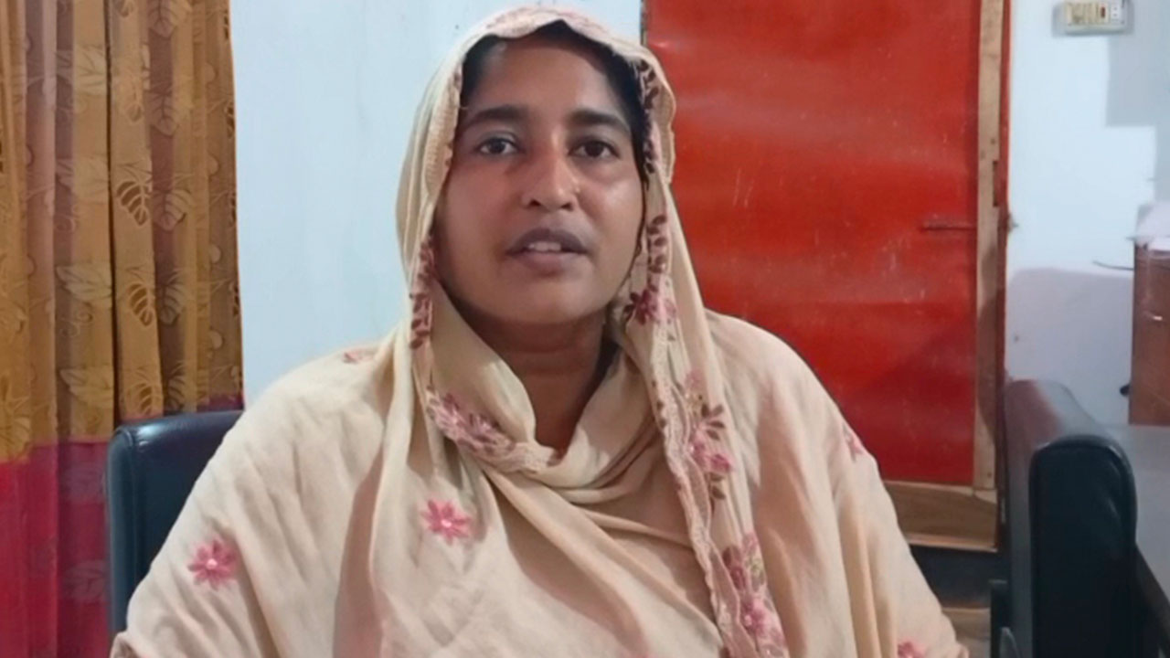হিন্দু পরিবারের জমি দখলের অভিযোগ ছাত্রলীগ নেত্রীর বিরুদ্ধে