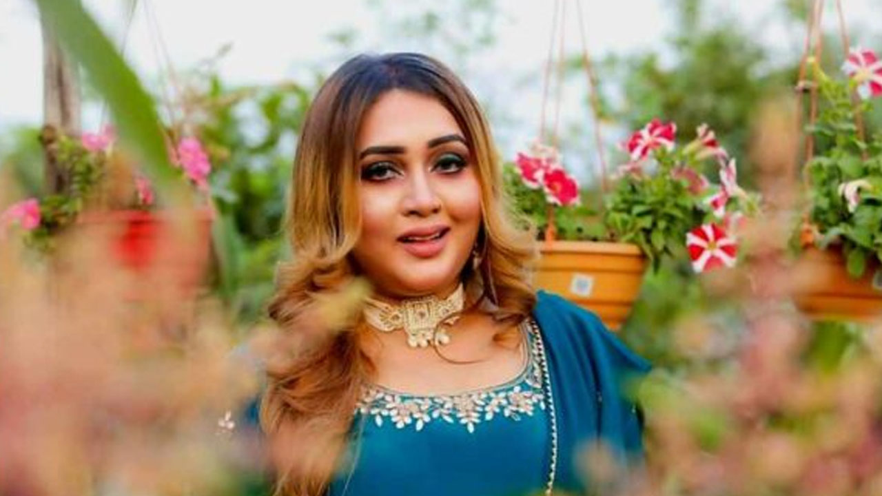 নির্বাচনে হেরে আল্লাহর কাছে বিচার দিলেন পলি 