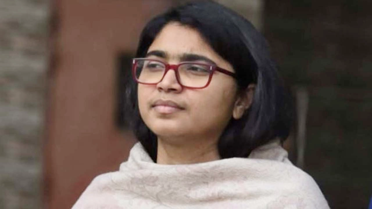 একটি আসনের বিনিময়ে সব নীতি বিকিয়ে দিলেন : তাসনিম জারা