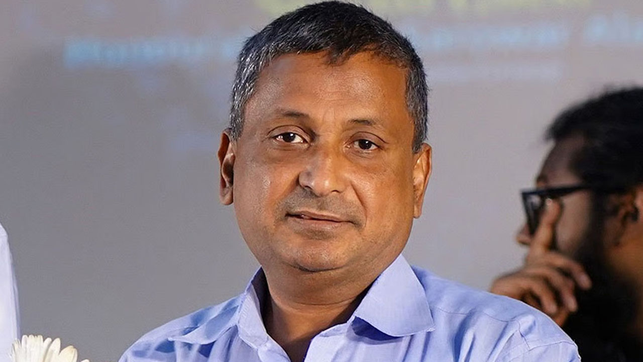 সন্ধ্যায় শপথ নেবেন সারোয়ার আলমগীর