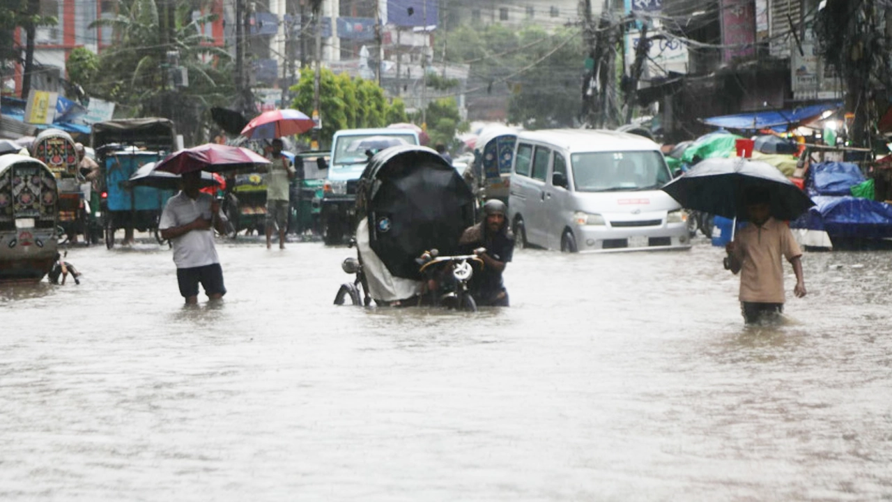 টানা বৃষ্টি চলবে আর কত দিন