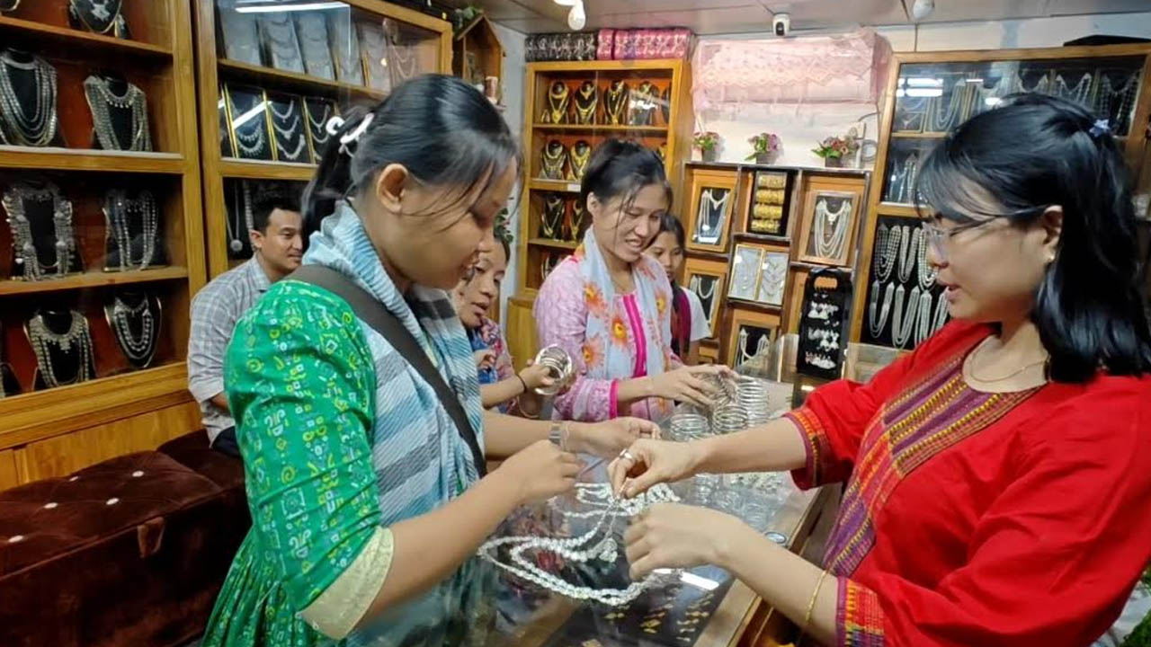 ছবি: এশিয়া পোস্ট