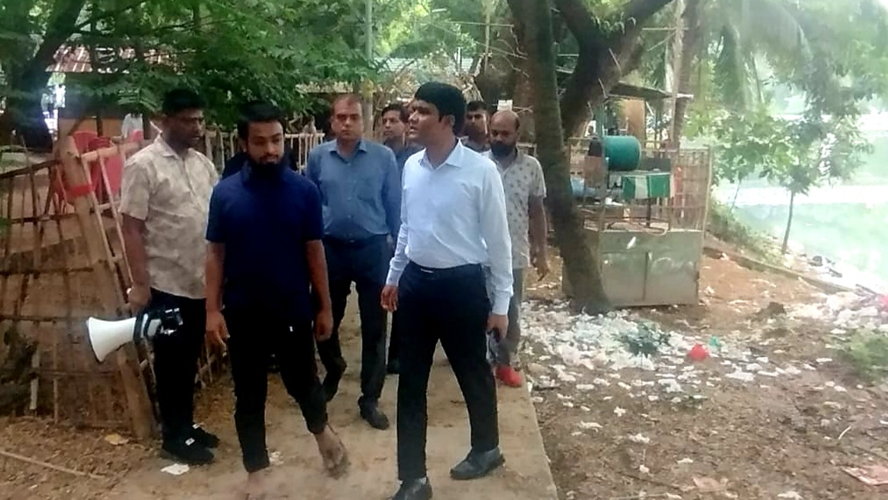 ধানমন্ডি লেকে ডিএসসিসির উচ্ছেদ অভিযান