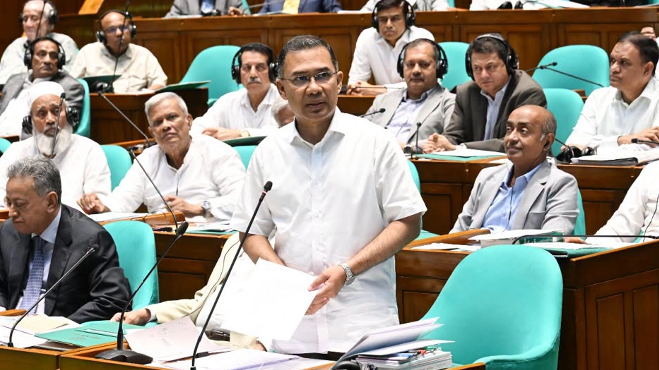 চাকরির জন্য তরুণদের অপেক্ষা করতে হবে না: প্রধানমন্ত্রী