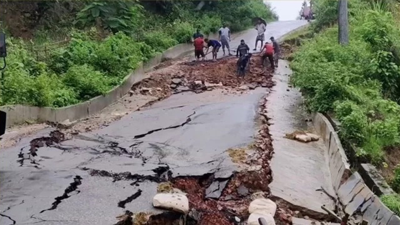 ৫ জেলায় ভূমিধসের উচ্চঝুঁকি