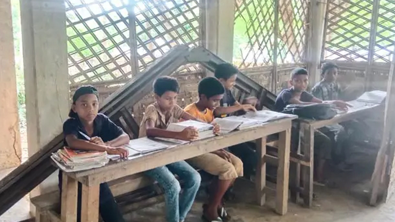 শিক্ষার আলো থেকে বঞ্চিত চা বাগানের শিশুরা