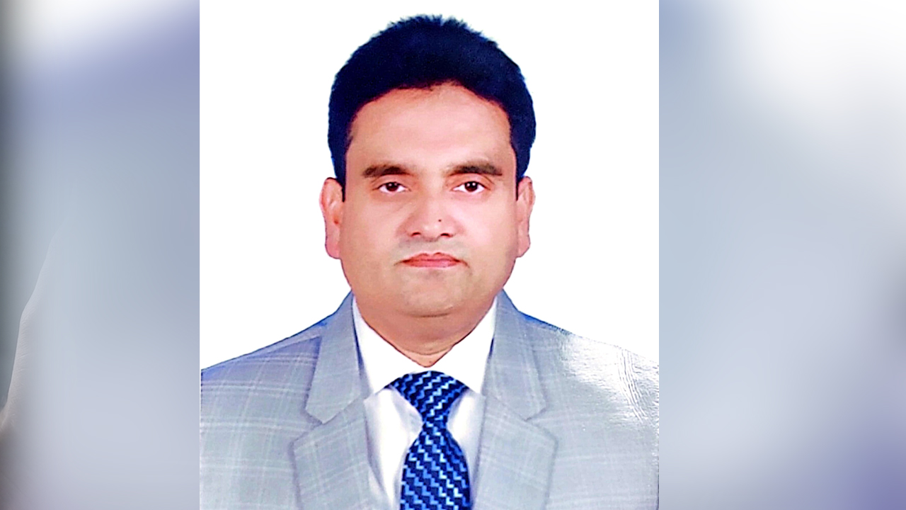 সাংবাদিককে সিভিল সার্জন, ‘ভাই নয়, মহোদয় বলতে হবে’
