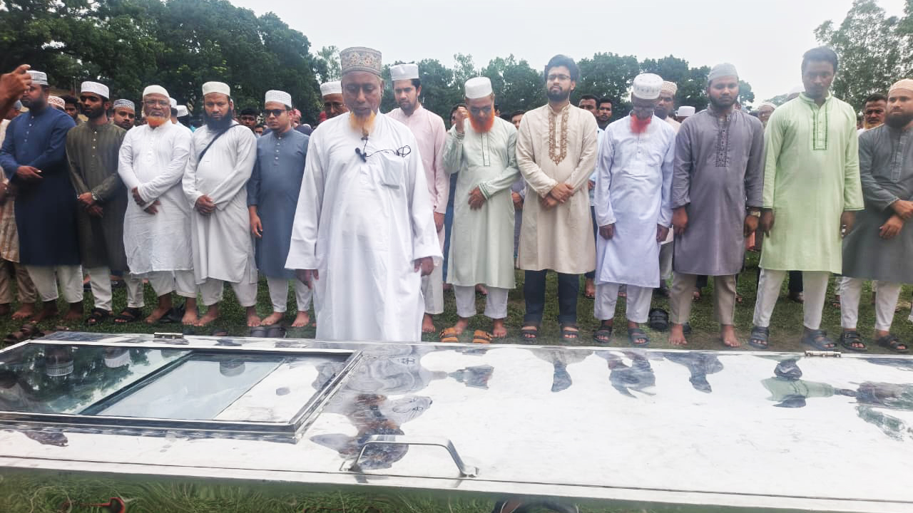 বাবার ইমামতিতে হলো শিবির নেতা সাইফুল্লাহর জানাজা