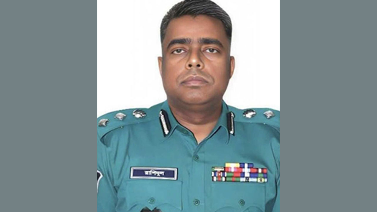 খুলনার সেই পুলিশ কর্মকর্তাকে হেডকোয়ার্টার্সে রিপোর্টের নির্দেশ