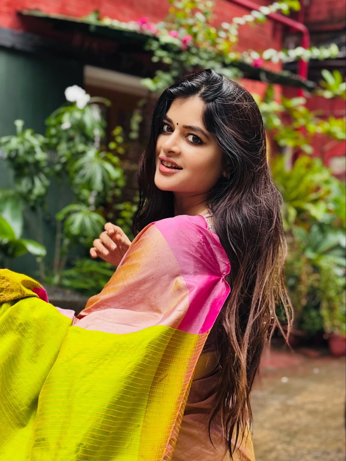 ছবি: অভিনেত্রীর ফেসবুক পেজ থেকে