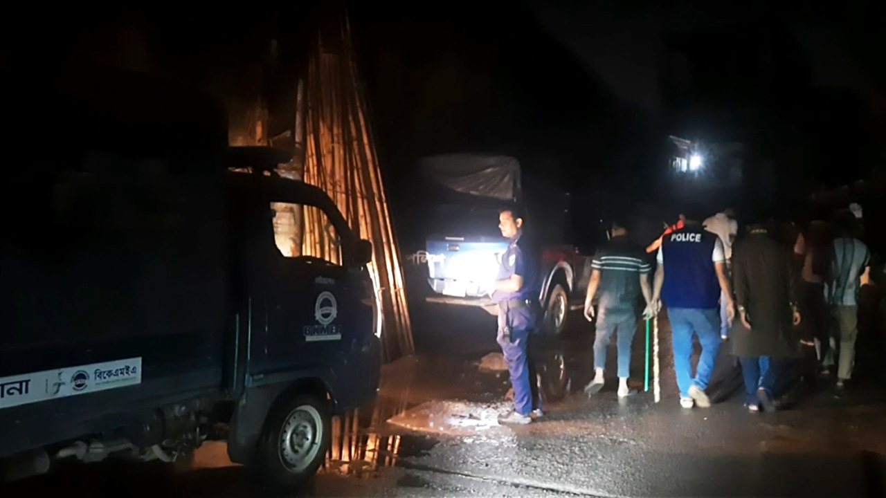 নারায়ণগঞ্জে ব্রাজিল-আর্জেন্টিনা সমর্থকদের সংঘর্ষ, ককটেল বিস্ফোরণ