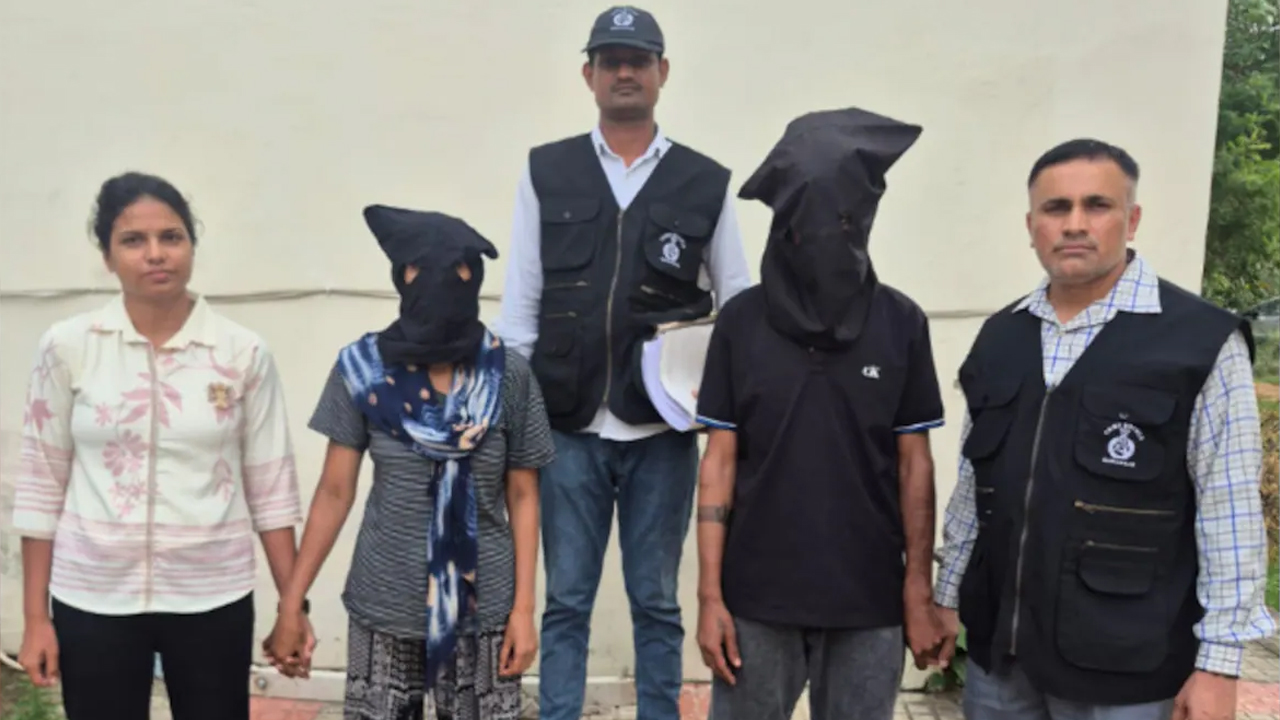 বিয়ের তিন মাসের মাথায় প্রেমিকার বাড়িতে স্ত্রীকে গুলি করে হত্যা
