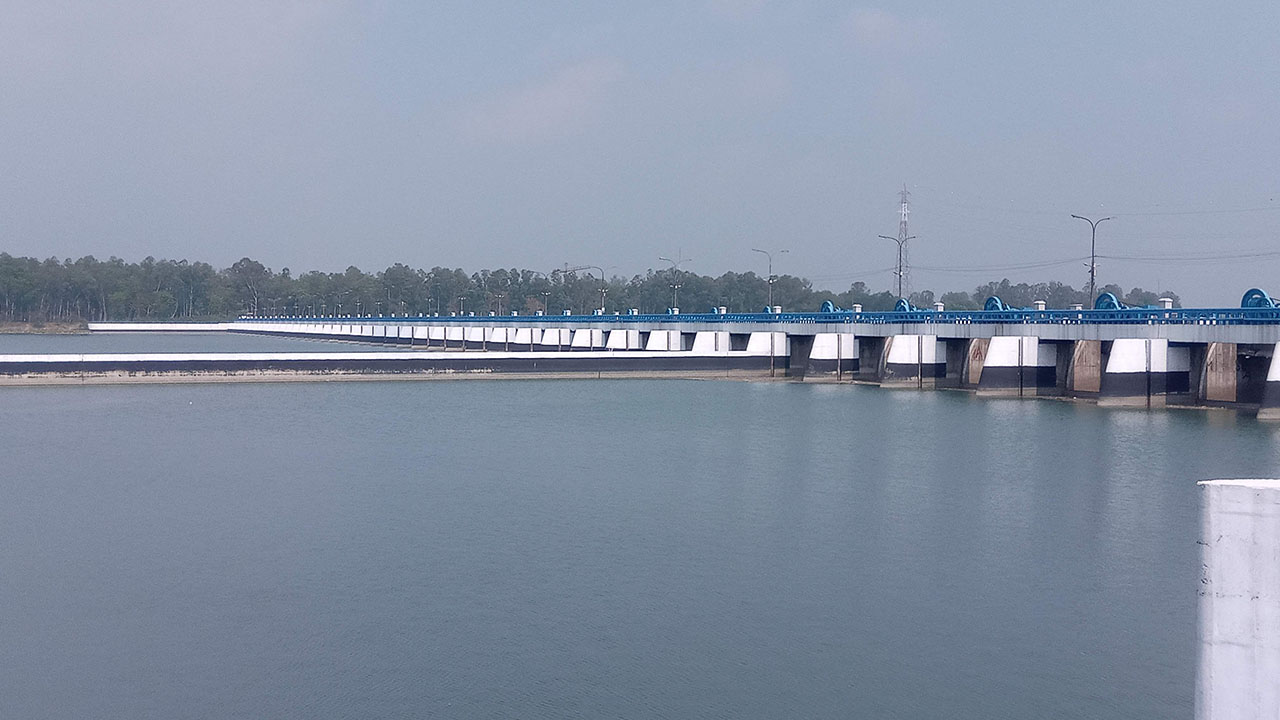 তিস্তার পানি নিয়ন্ত্রণে ৪৪ জলকপাট খুলে দিল পাউবো