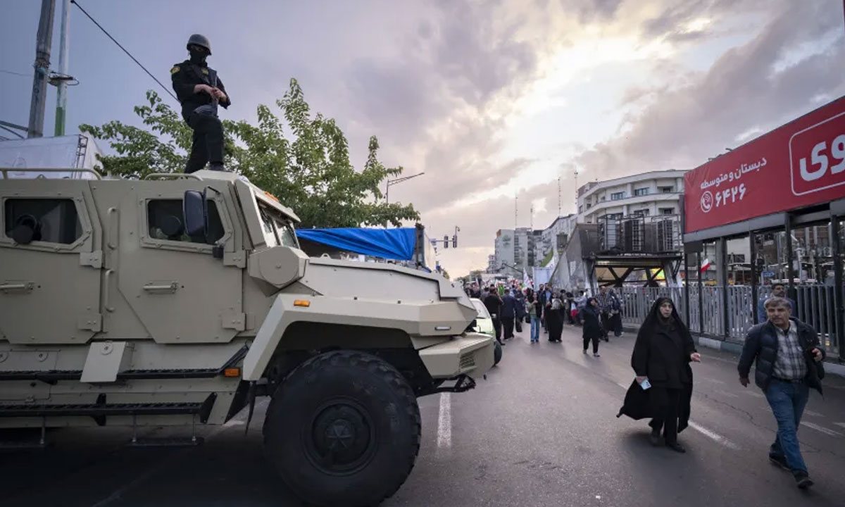 gun-in-iran
