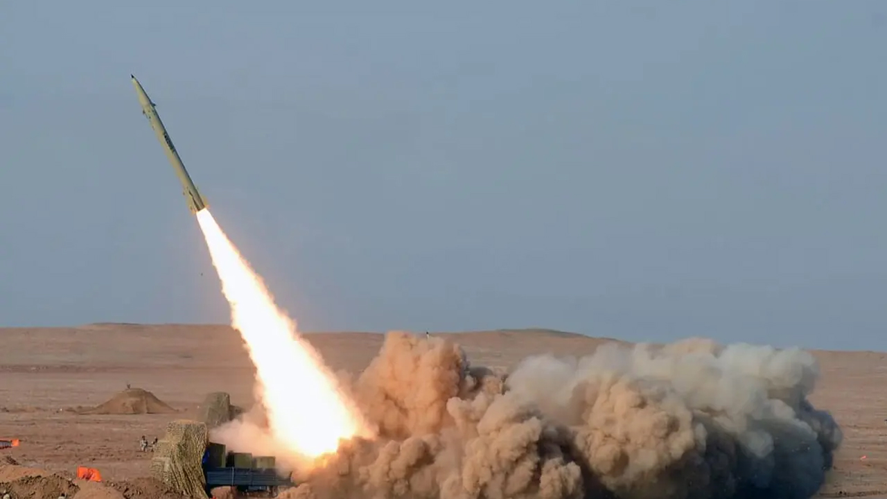Iran-fires-missiles