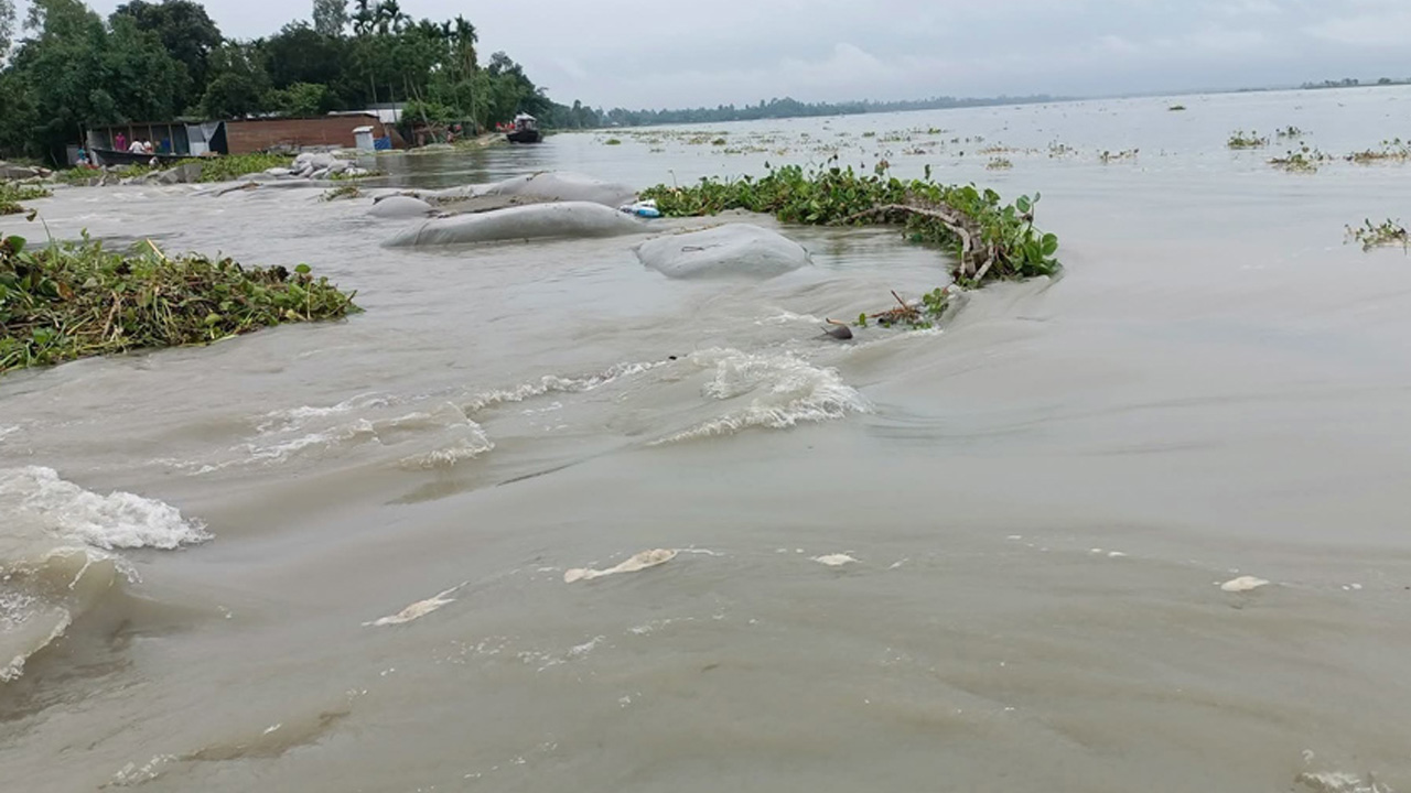বন্যার শঙ্কায় উত্তরবঙ্গের পাঁচ জেলা