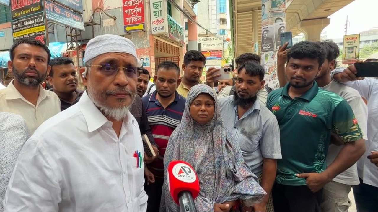 আড়াই বছরের মেহেদীর রশিতে বাঁধা শৈশবের অবসান ঘটালেন বাবর